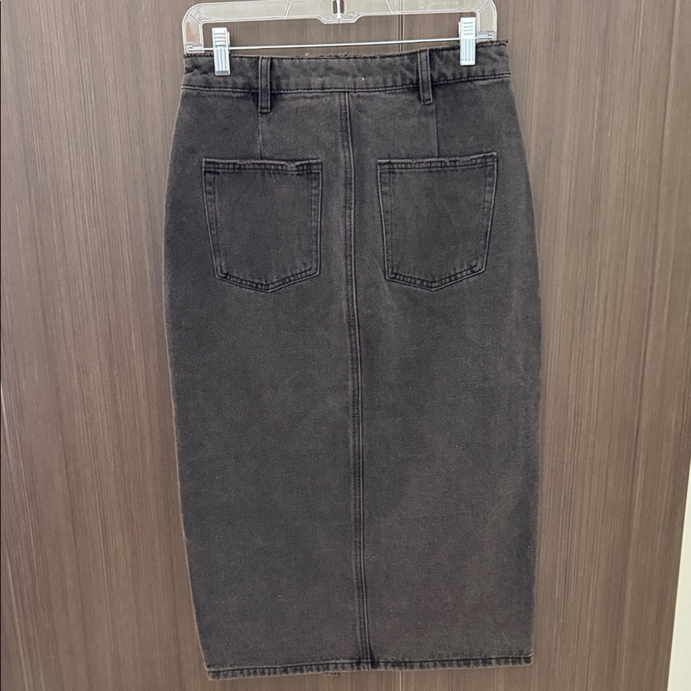 JustFab Dark Gray Denim Skirt - Picture 3 of 3